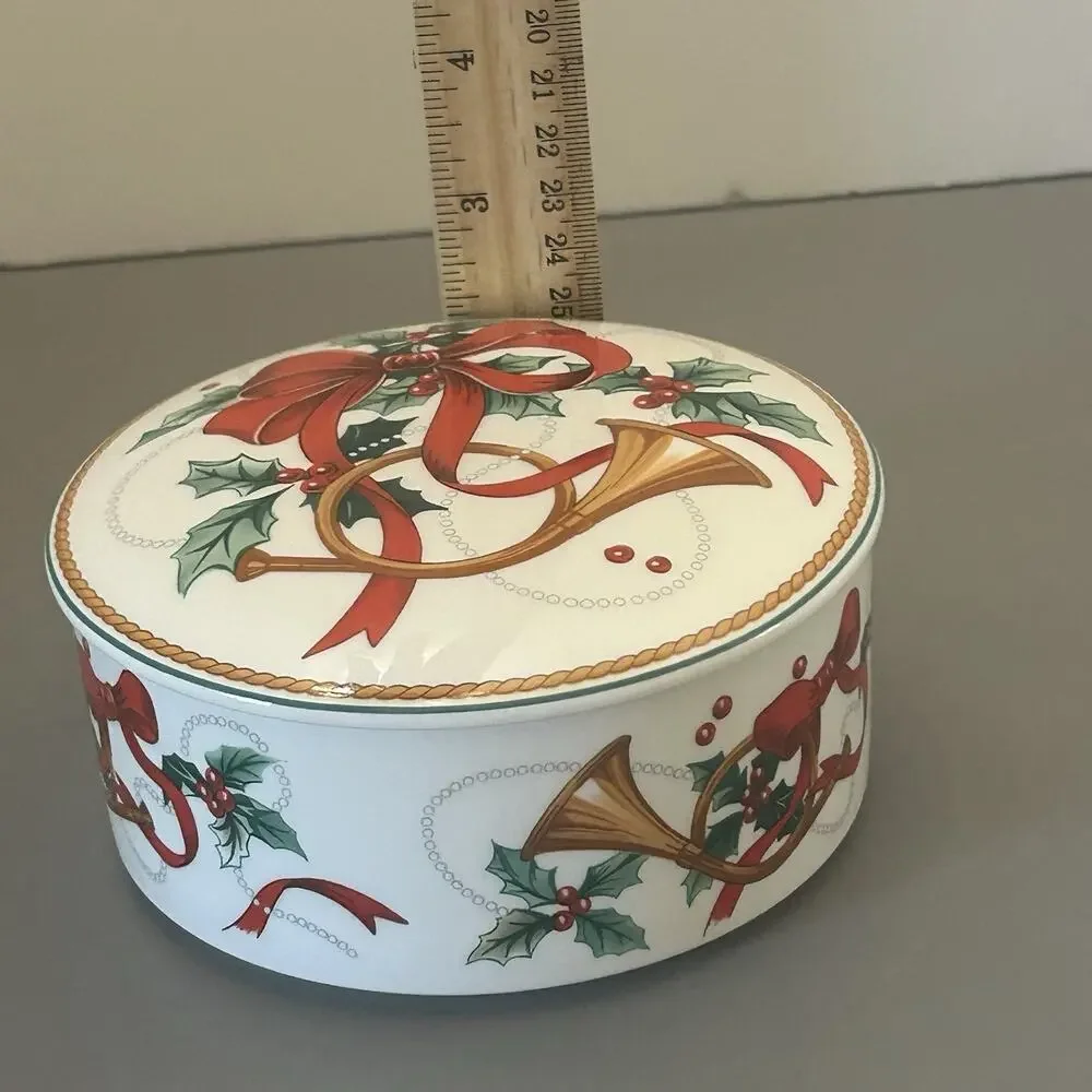 Mikasa Jubilation Trinket Candy Dish Christmas Holly French Horn Bow Korea VTG